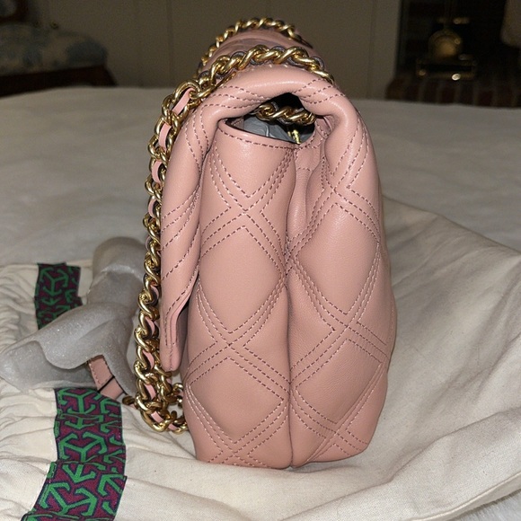 👛Tory Burch Fleming Soft Convertible Shoulder Bag: Pink Moon Leather/Chain👛 - Picture 8 of 17